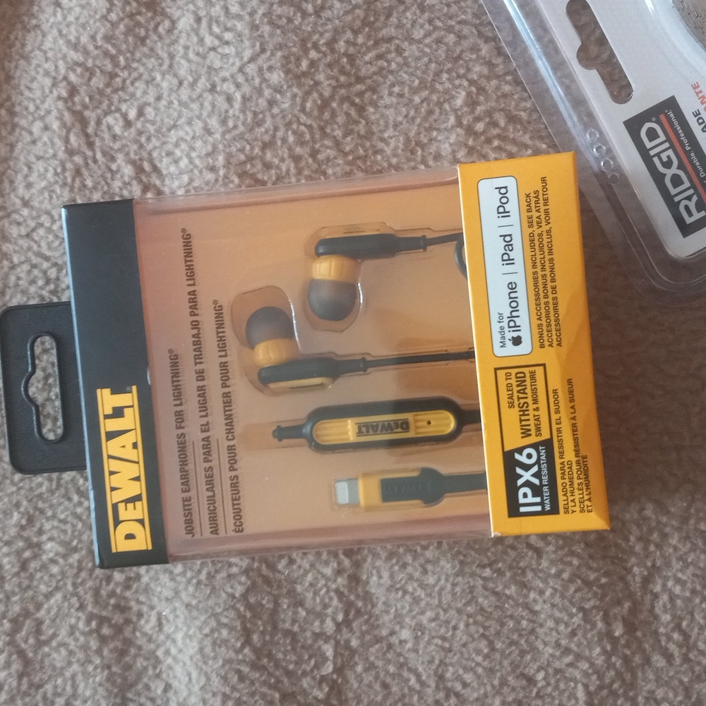 Dewalt  headphones  for iPhone iPad ipod